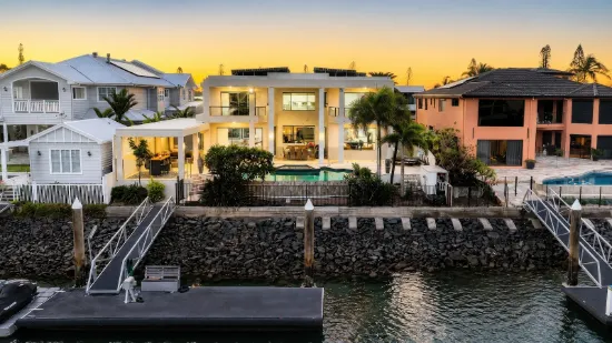 26 Raby Bay Boulevard, Raby Bay, Qld 4163