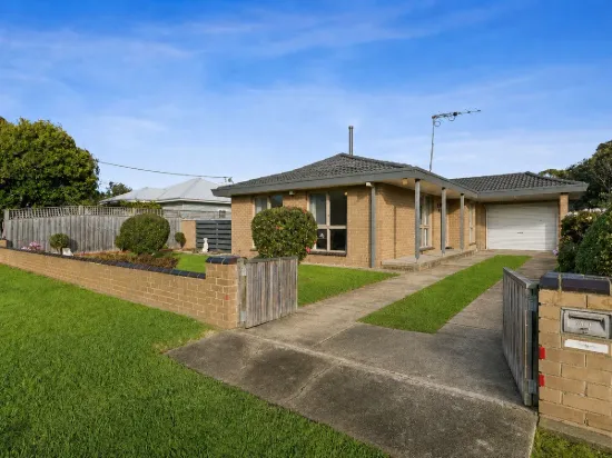 26 School Avenue, Newhaven, Vic 3925