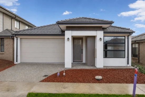 26 Somerford Drive, Clyde North, Vic 3978 - For Rent