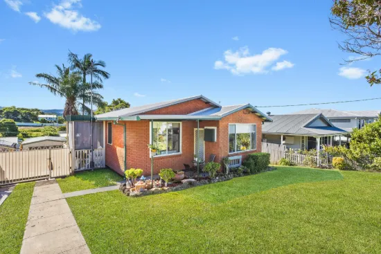 26 Stratford Road, Unanderra, NSW 2526