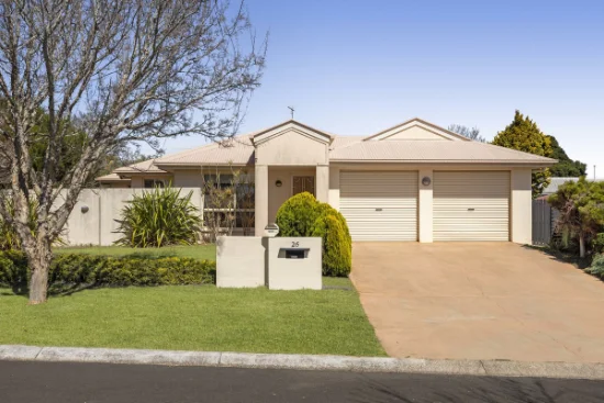 26 Sweetapple Crescent, Centenary Heights, Qld 4350