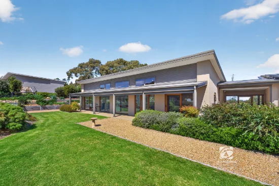 26 The Terrace, Metung, Vic 3904