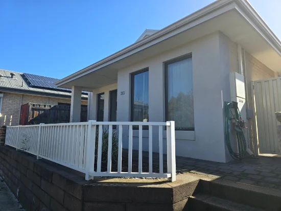 265 Banrock Dr, Ellenbrook, WA 6069 - For Rent