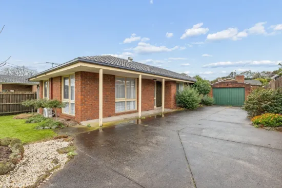 27 Alexander Crescent, Frankston, Vic 3199
