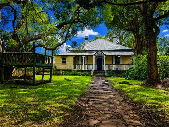 27 Anzac Avenue, Newtown, Qld 4350