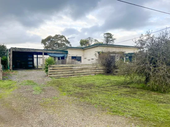 27 Beckwith Street, Clunes, Vic 3370