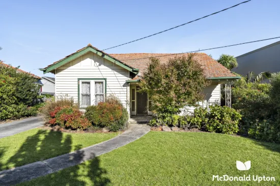 27 Braemar Street, Essendon, Vic 3040