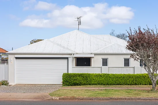 27 Burke Street, Rangeville, Qld 4350 - For Sale