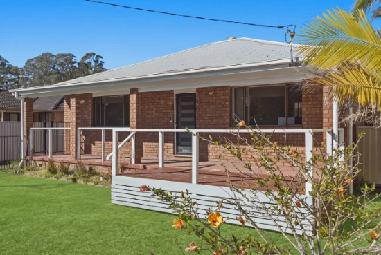 27 Cadonia Road, Tuggerawong, NSW 2259