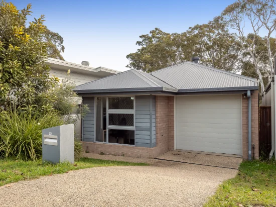 27 Carlin St, Glenvale, Qld 4350