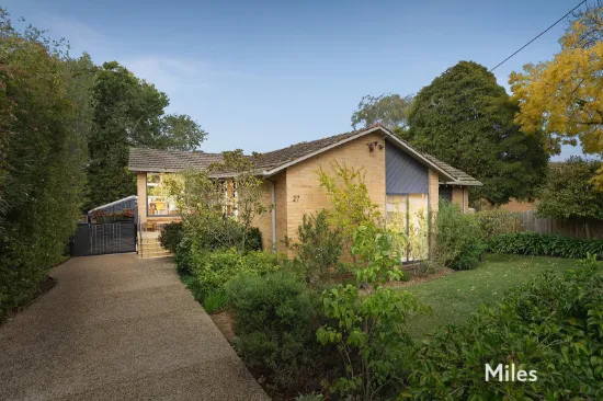 27 Charteris Drive, Ivanhoe East, Vic 3079
