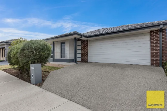 27 Creekwood Way, Melton South VIC 3338-Image