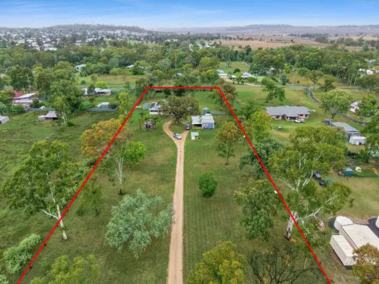 27 Cunningham Street, Oakey, Qld 4401