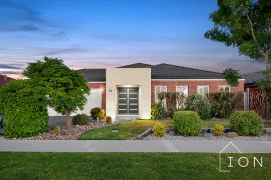 27 Dunferline Crescent, Cranbourne, Vic 3977 - For Sale