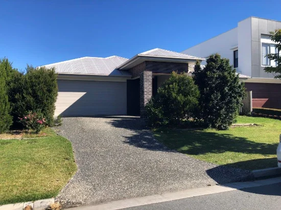 27 Emerald Drive, Helensvale, Qld 4212
