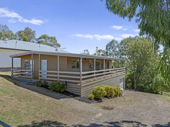 27 Fossickers Trail, Goughs Bay, Vic 3723