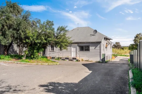 27 Fourth Road, Armadale WA 6112-Image