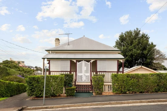 27 Fullerton Street, Red Hill, Qld 4059