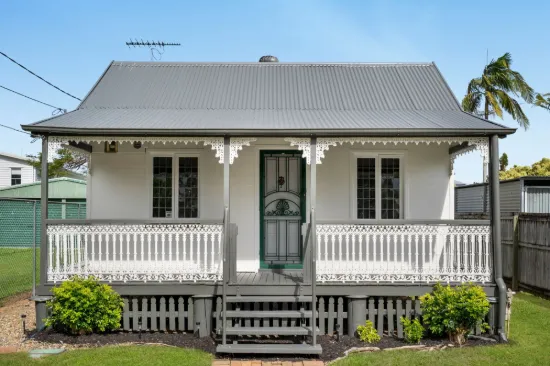 27 Grosvenor Street, Balmoral, Qld 4171
