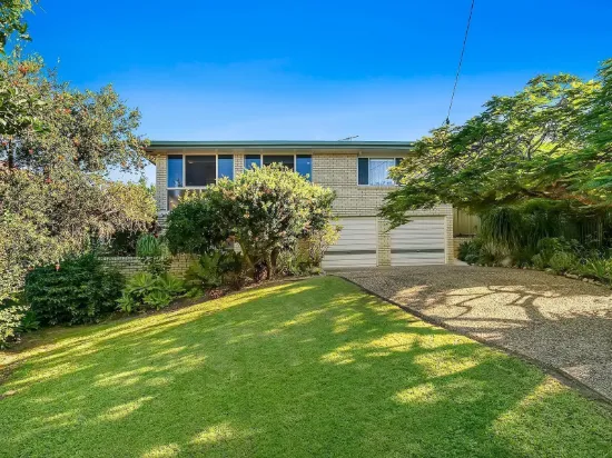 27 Hakea Street, Everton Hills, Qld 4053