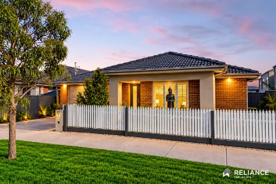 27 Harrier Circuit, Deanside, Vic 3336