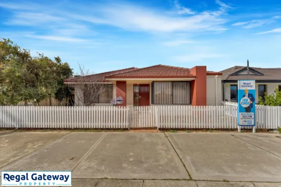 27 Harvest Lakes Boulevard, Atwell, WA 6164