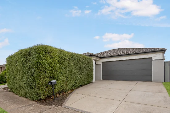 27 Hatfield Place, Deer Park, Vic 3023