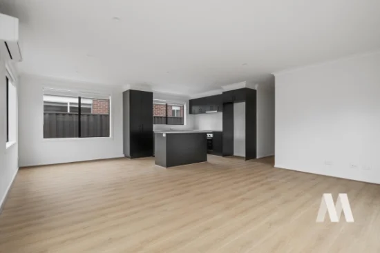 27 Headrig Circuit, Pakenham, Vic 3810 - For Rent