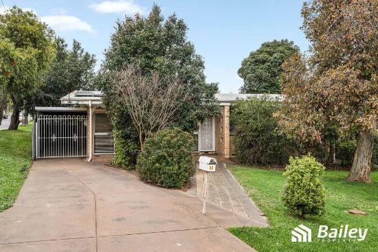 27 Heather Drive, Ridgehaven, SA 5097