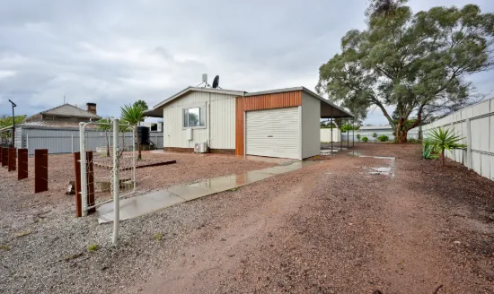 27 Holthouse Street, Wilmington, SA 5485