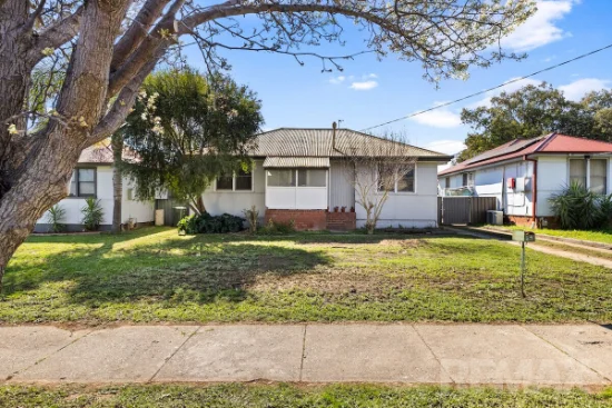 27 Jack Avenue, Mount Austin, NSW 2650