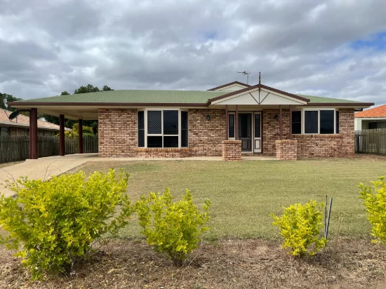 27 Jeppesen Dr, Emerald, Qld 4720