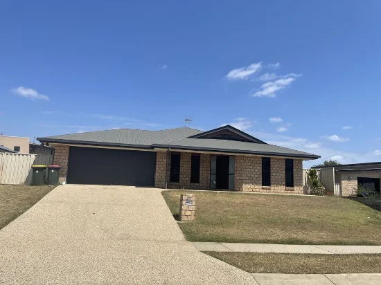 27 Lambert Drive, Moranbah, Qld 4744
