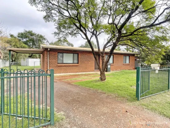 27 Leah Street, Cobar, NSW 2835