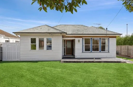 27 Logan Street, Hamlyn Heights, Vic 3215