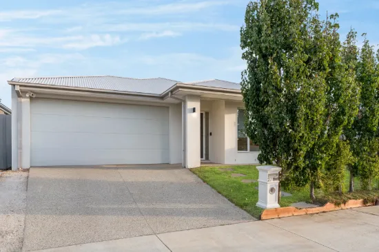 27 Mccubbin Drive, Mount Duneed, Vic 3217