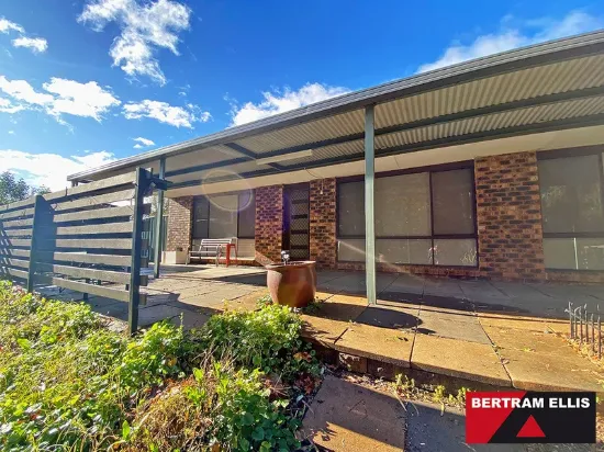 27 Mckail Crescent, Stirling, ACT 2611