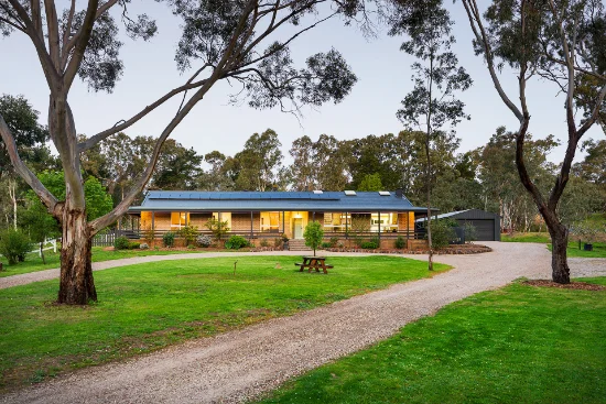 27 Mennens Lane, Harcourt North, Vic 3453