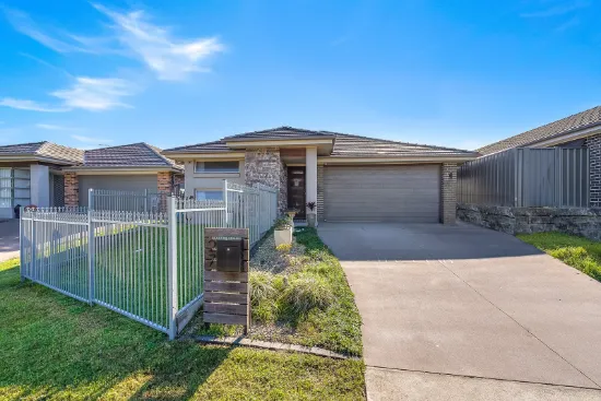 27 Oakmont Place, Woongarrah, NSW 2259
