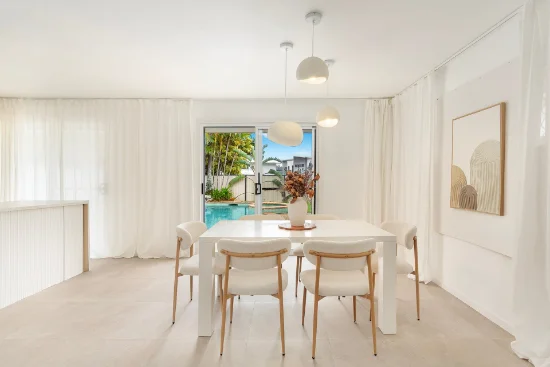 27 Pacific Avenue, Miami, Qld 4220