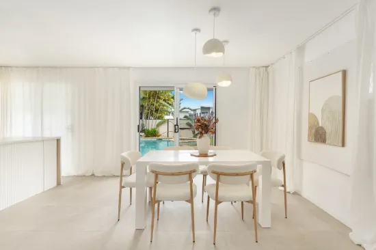 27 Pacific Avenue, Miami, Qld 4220