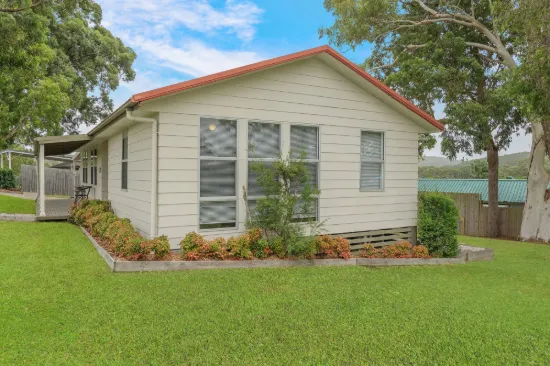 27 Park Parade, Booragul, NSW 2284