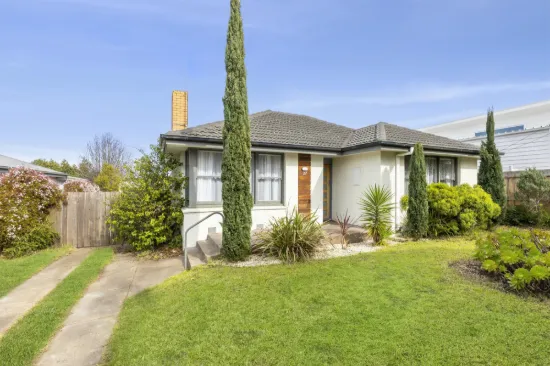 27 Porter Avenue, Highton, Vic 3216