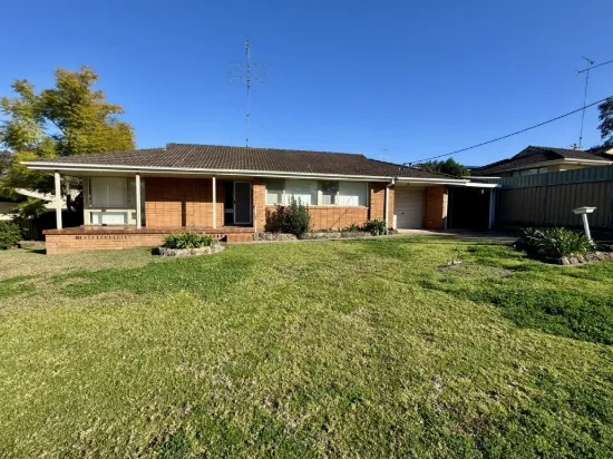 27 Racecourse Road, South Penrith, NSW 2750