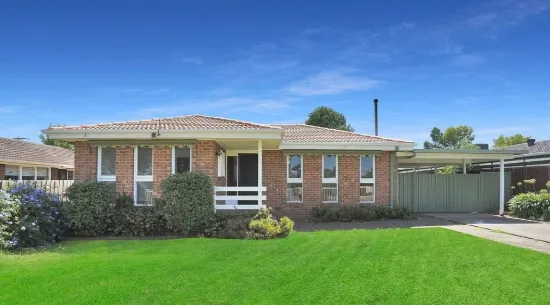 27 Raleighs Road, Melton, Vic 3337
