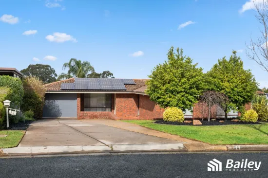 27 Robertson Crescent, Redwood Park, SA 5097