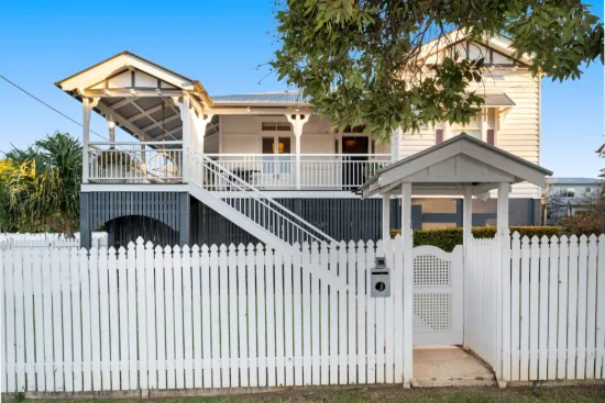 27 Seventh Avenue, Kedron, Qld 4031