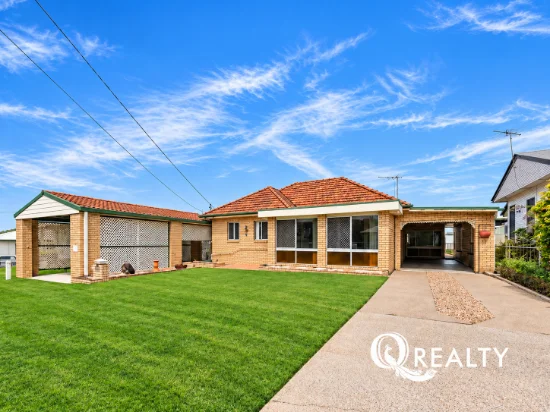 27 Stuart St, Eastern Heights, Qld 4305