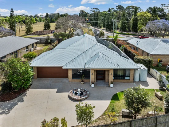 27 Sweeney Street, Kearneys Spring, Qld 4350