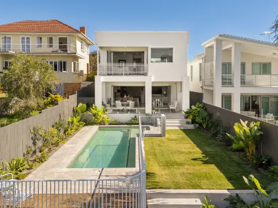 27 Taylor Street, Balmoral QLD 4171-Image